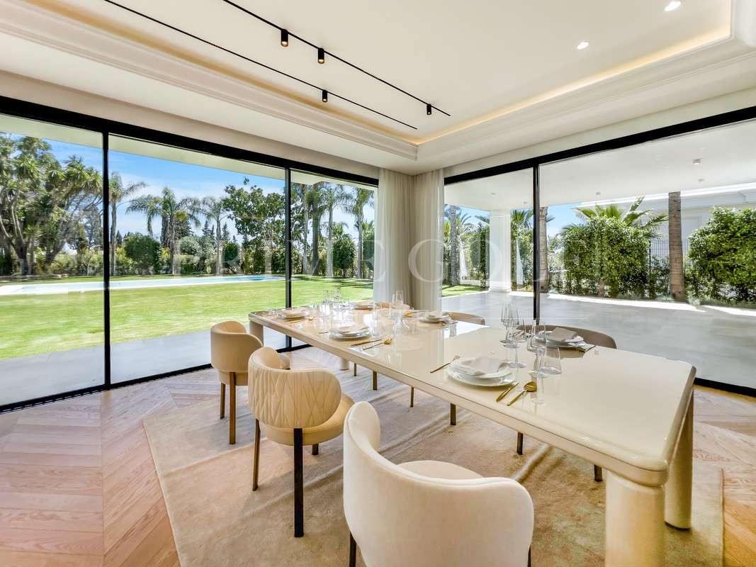 7 bed Villa For Sale in Marbella, Malaga - thumb 4