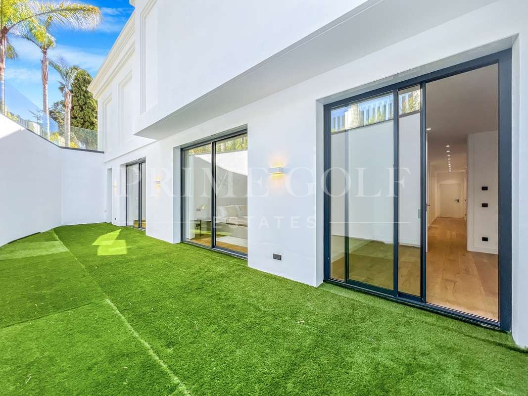 7 bed Villa For Sale in Marbella, Malaga - thumb 13