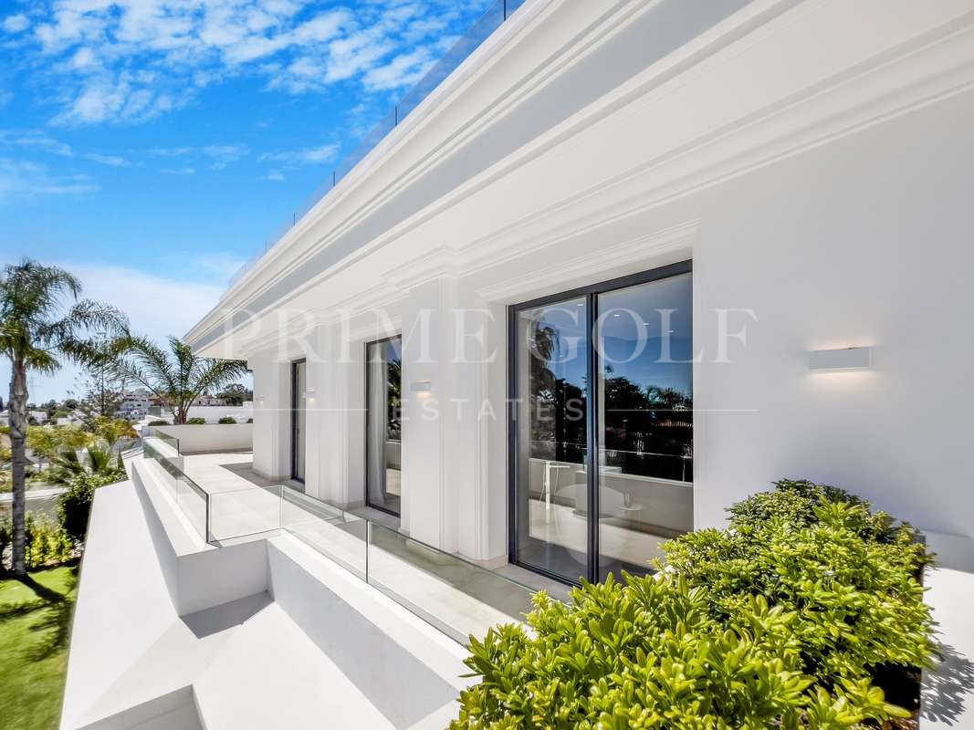 7 bed Villa For Sale in Marbella, Malaga - thumb 23