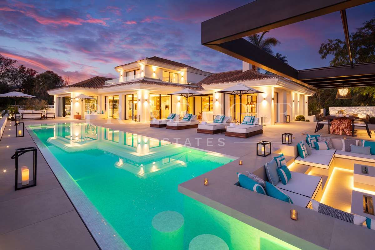 5 bed Villa For Sale in Marbella, Malaga - thumb 1