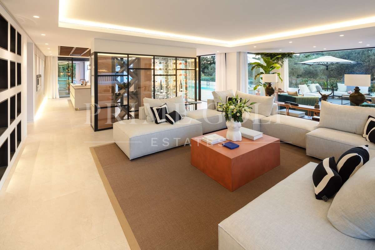 5 bed Villa For Sale in Marbella, Malaga - thumb 7