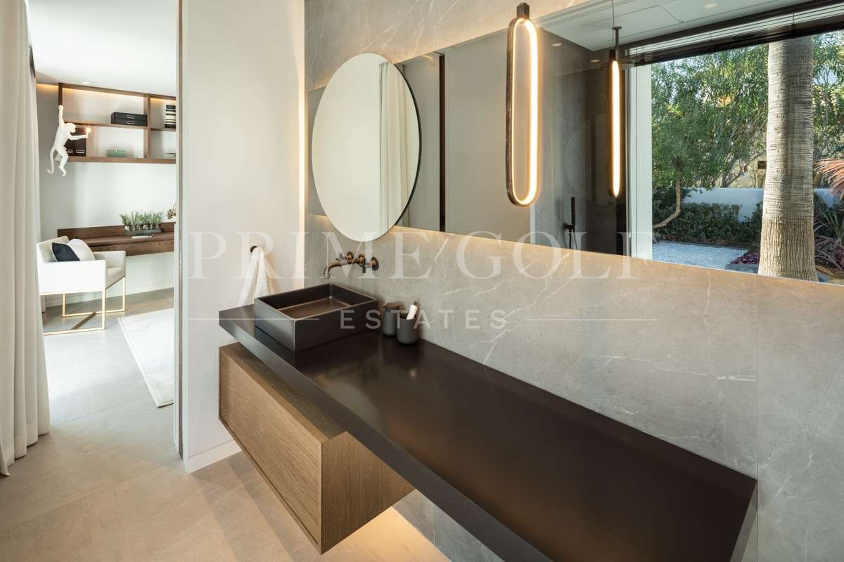 5 bed Villa For Sale in Marbella, Malaga - thumb 19
