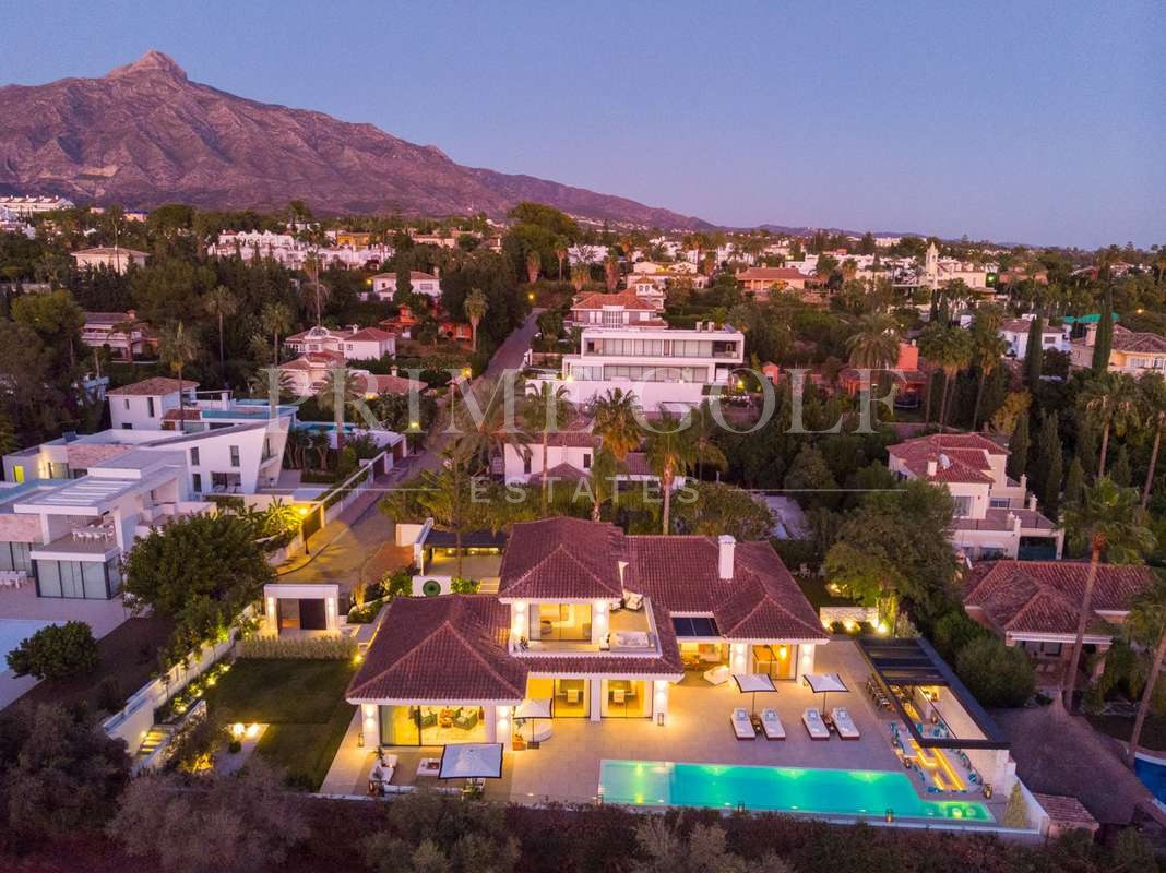 5 bed Villa For Sale in Marbella, Malaga - thumb 30