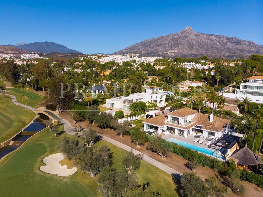 5 bed Villa For Sale in Marbella, Malaga - thumb 33