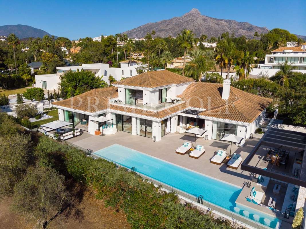 5 bed Villa For Sale in Marbella, Malaga - thumb 35