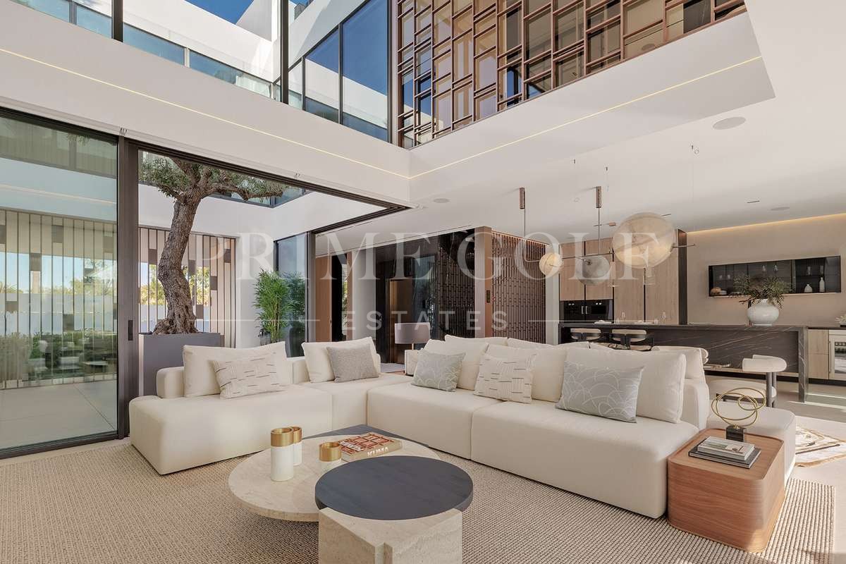 4 bed Villa For Sale in Marbella, Malaga - thumb 7