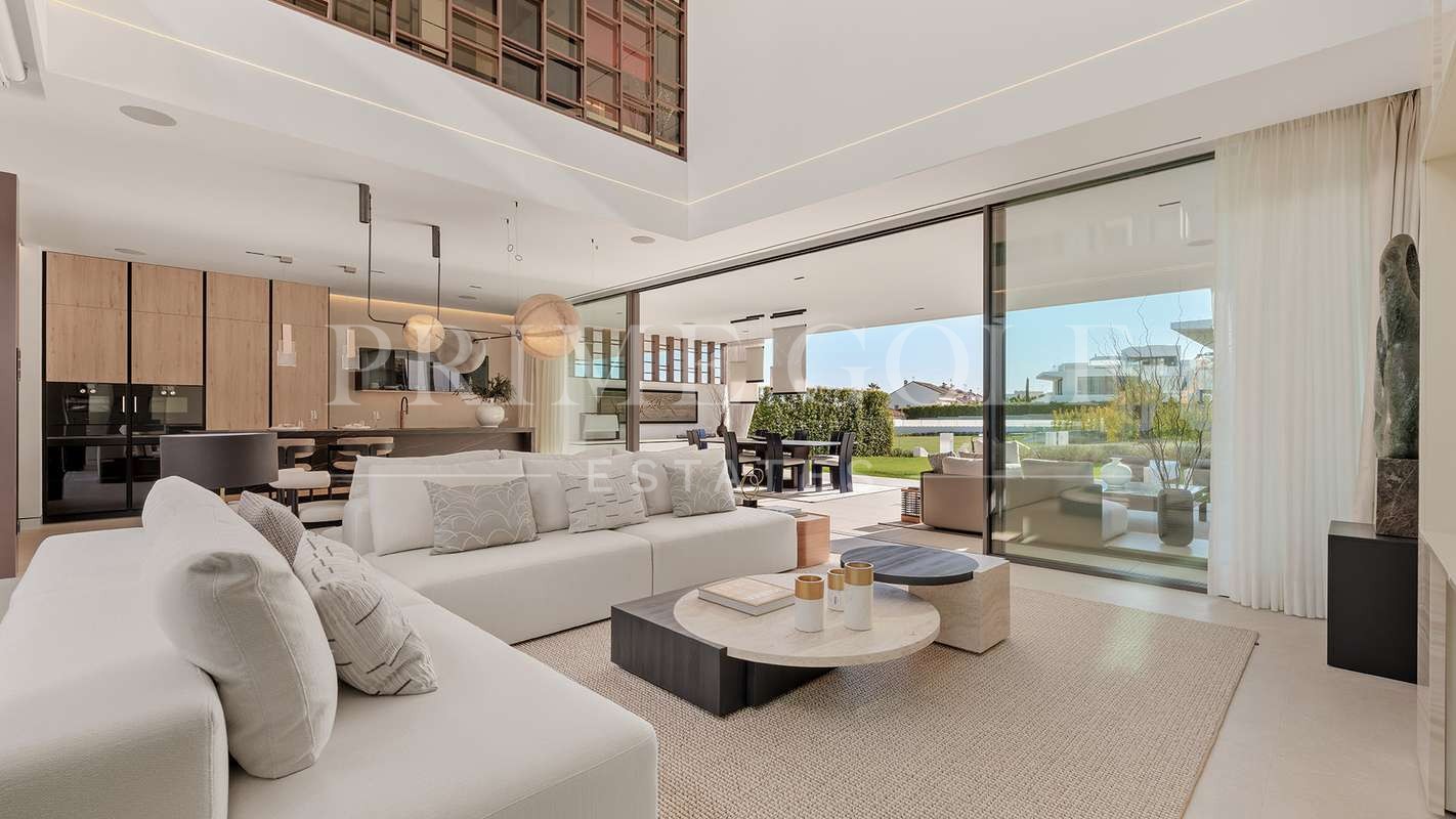 4 bed Villa For Sale in Marbella, Malaga - thumb 11