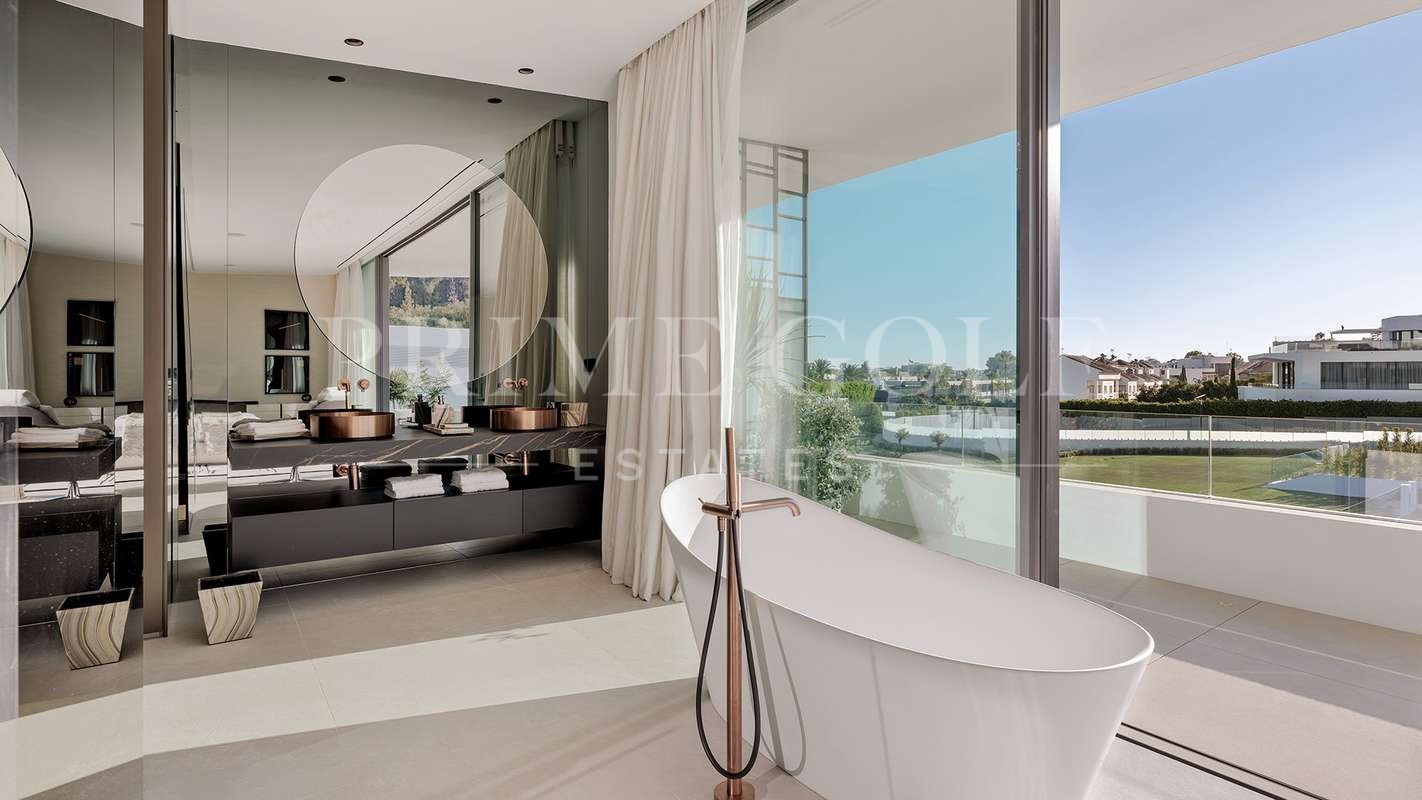 4 bed Villa For Sale in Marbella, Malaga - thumb 26
