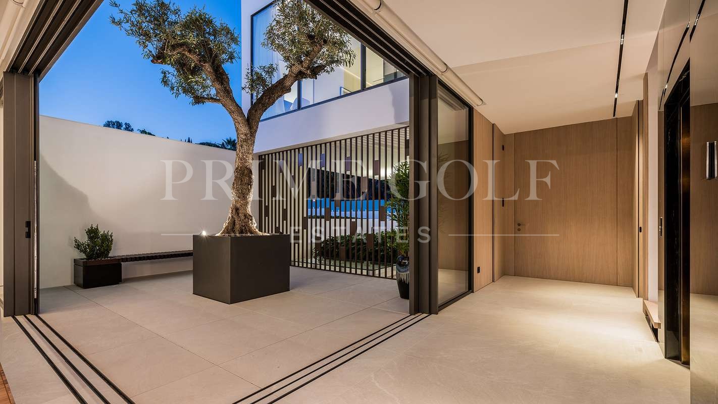 4 bed Villa For Sale in Marbella, Malaga - thumb 45