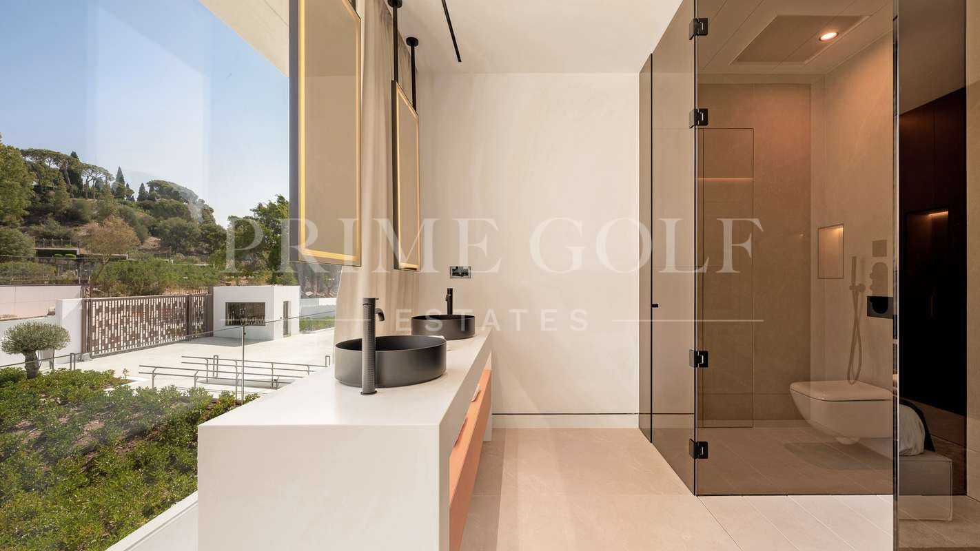 4 bed Villa For Sale in Marbella, Malaga - thumb 24