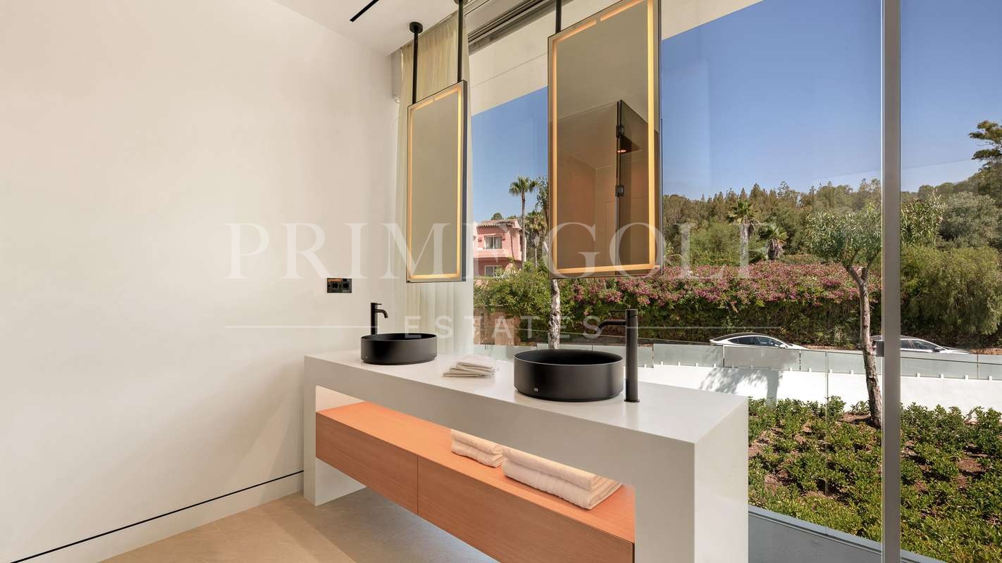 4 bed Villa For Sale in Marbella, Malaga - thumb 25