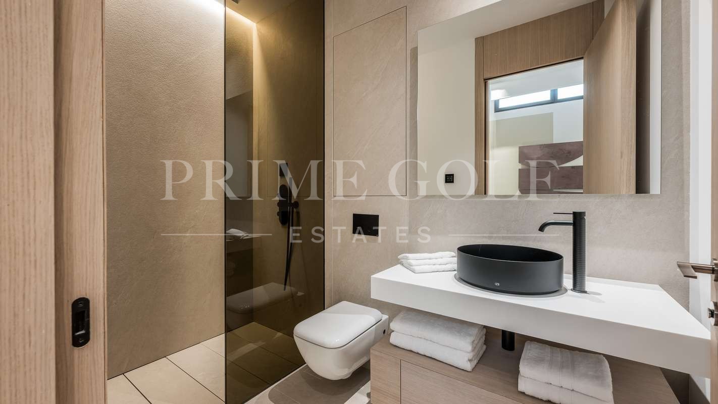 4 bed Villa For Sale in Marbella, Malaga - thumb 27