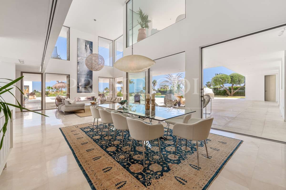 7 bed Villa For Sale in Marbella, Malaga - thumb 2
