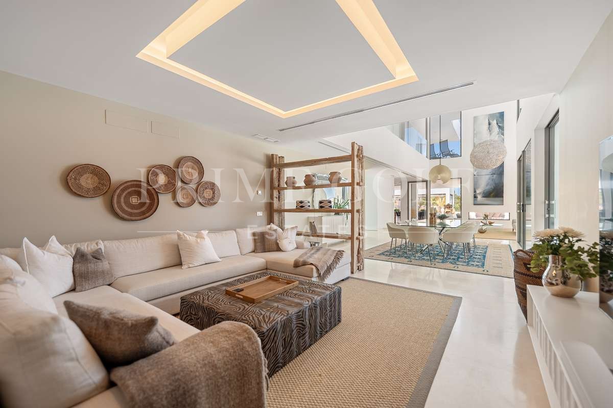 7 bed Villa For Sale in Marbella, Malaga - thumb 4