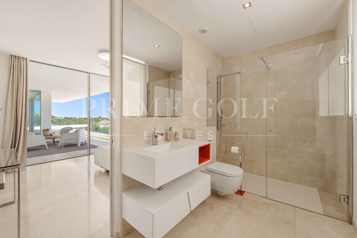 7 bed Villa For Sale in Marbella, Malaga - thumb 15