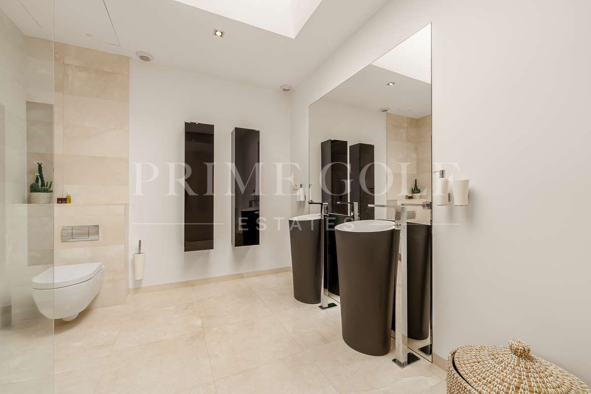 7 bed Villa For Sale in Marbella, Malaga - thumb 17