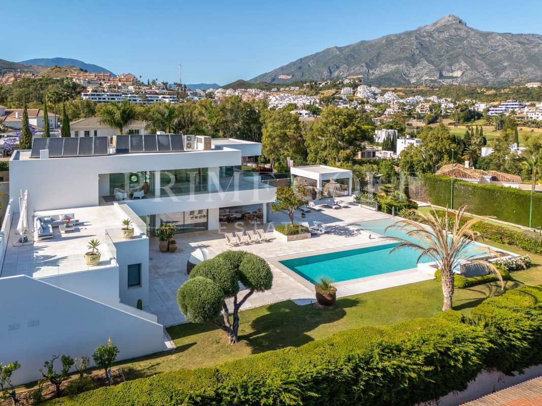 7 bed Villa For Sale in Marbella, Malaga - thumb 36