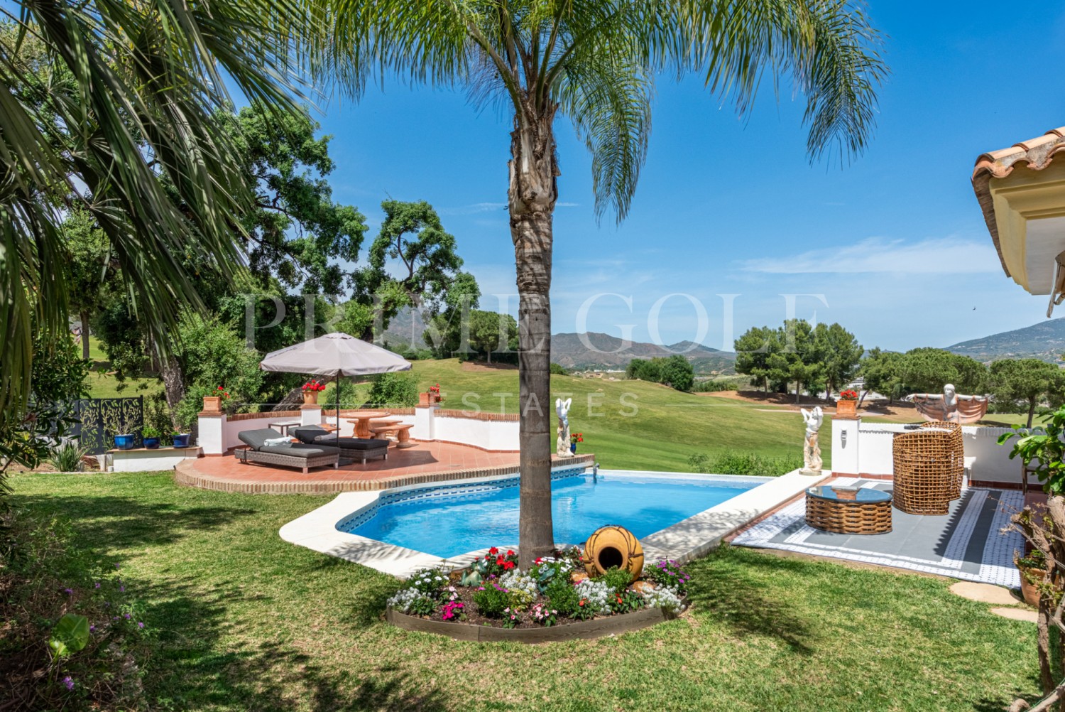 4 bed Villa For Sale in Mijas Costa, Malaga - thumb 2