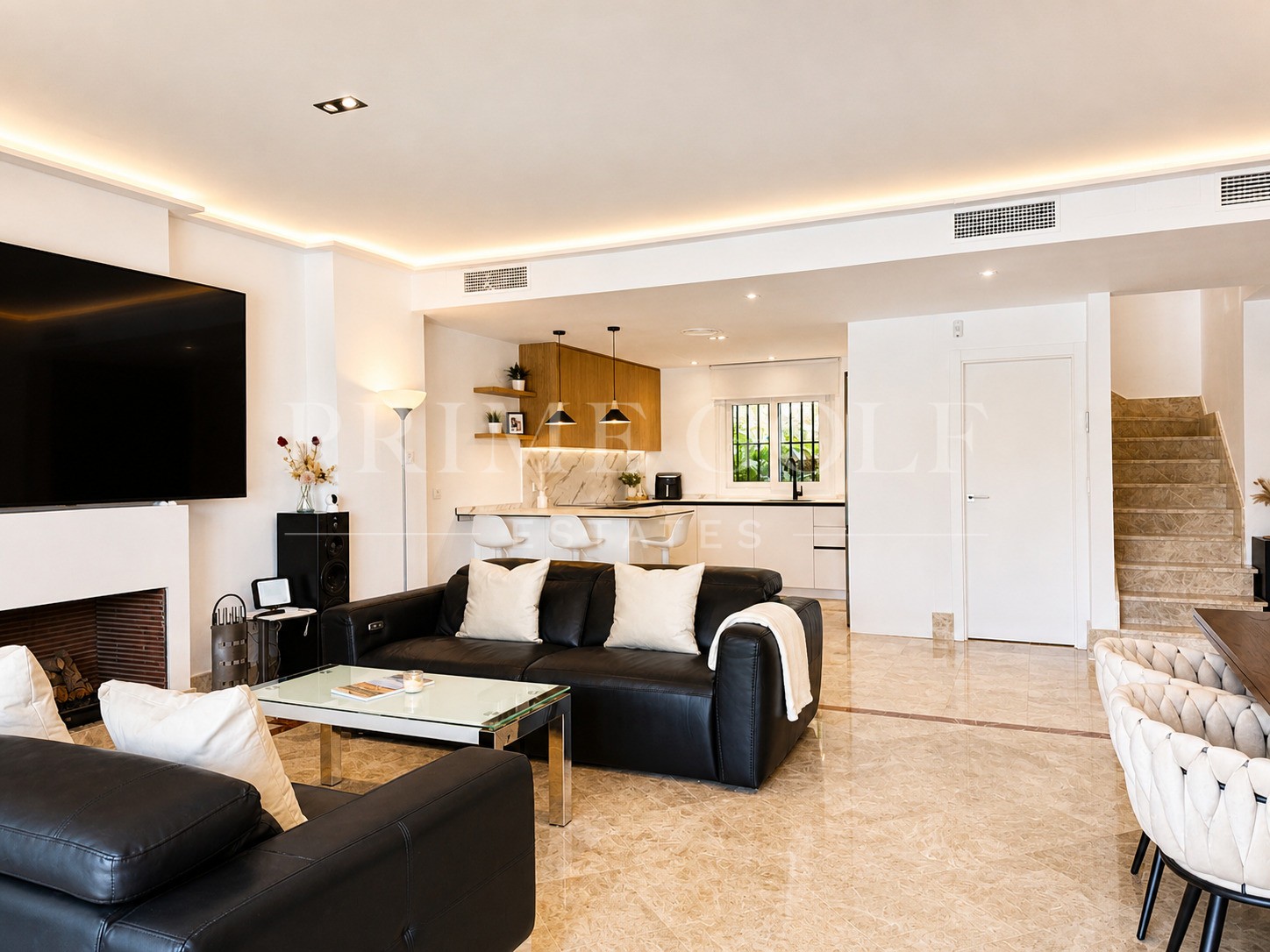 4 bed Townhouse For Sale in Marbella East, Malaga - thumb 4