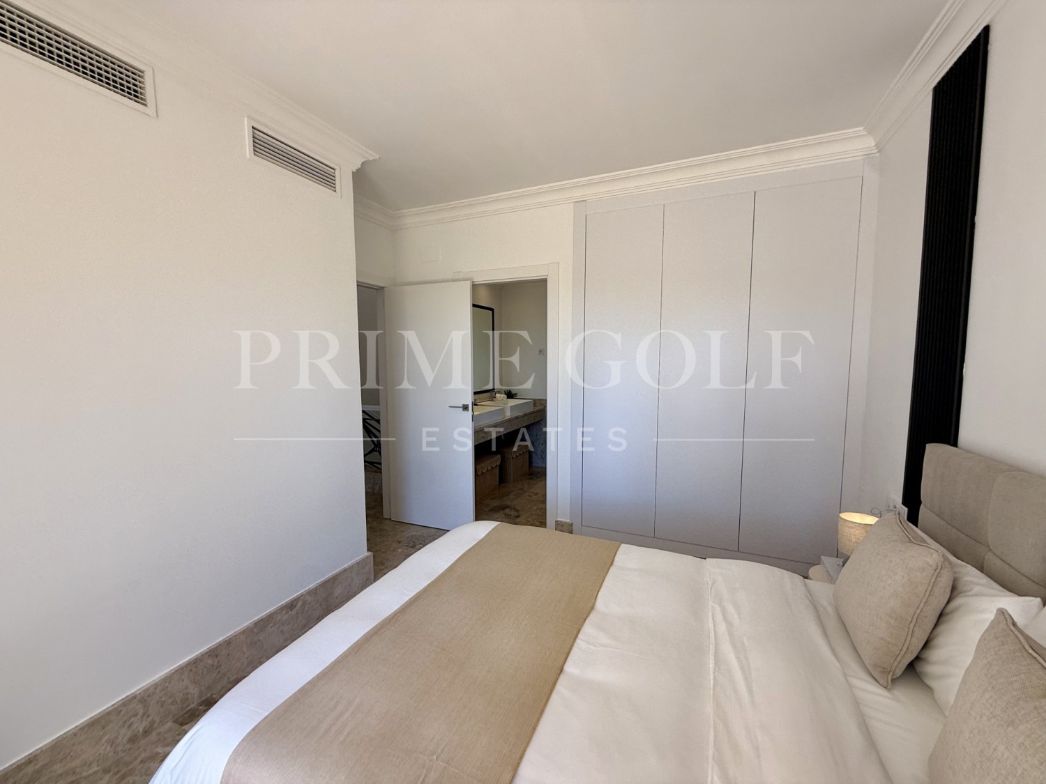 4 bed Townhouse For Sale in Marbella East, Malaga - thumb 9