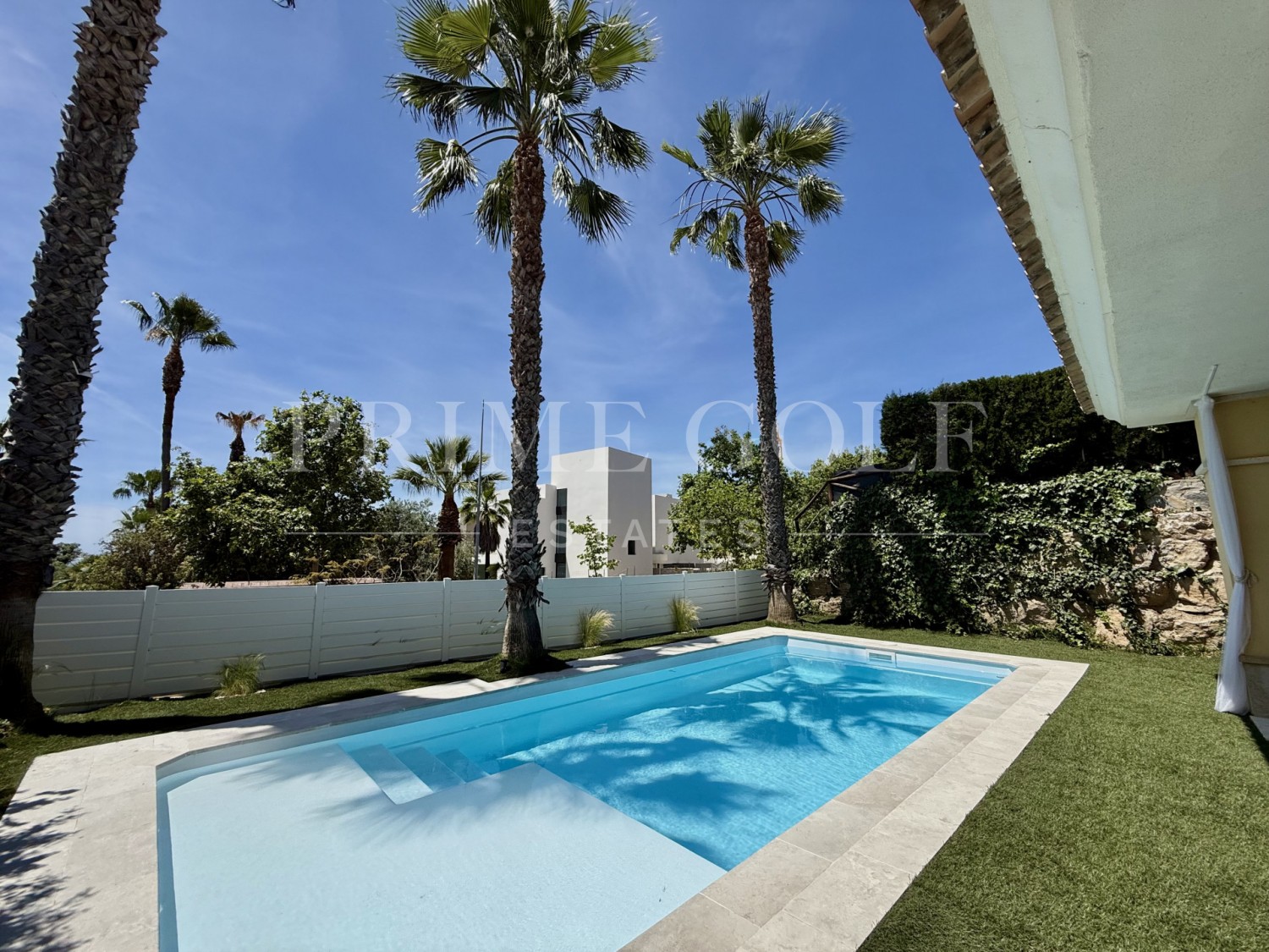 4 bed Townhouse For Sale in Marbella East, Malaga - thumb 23