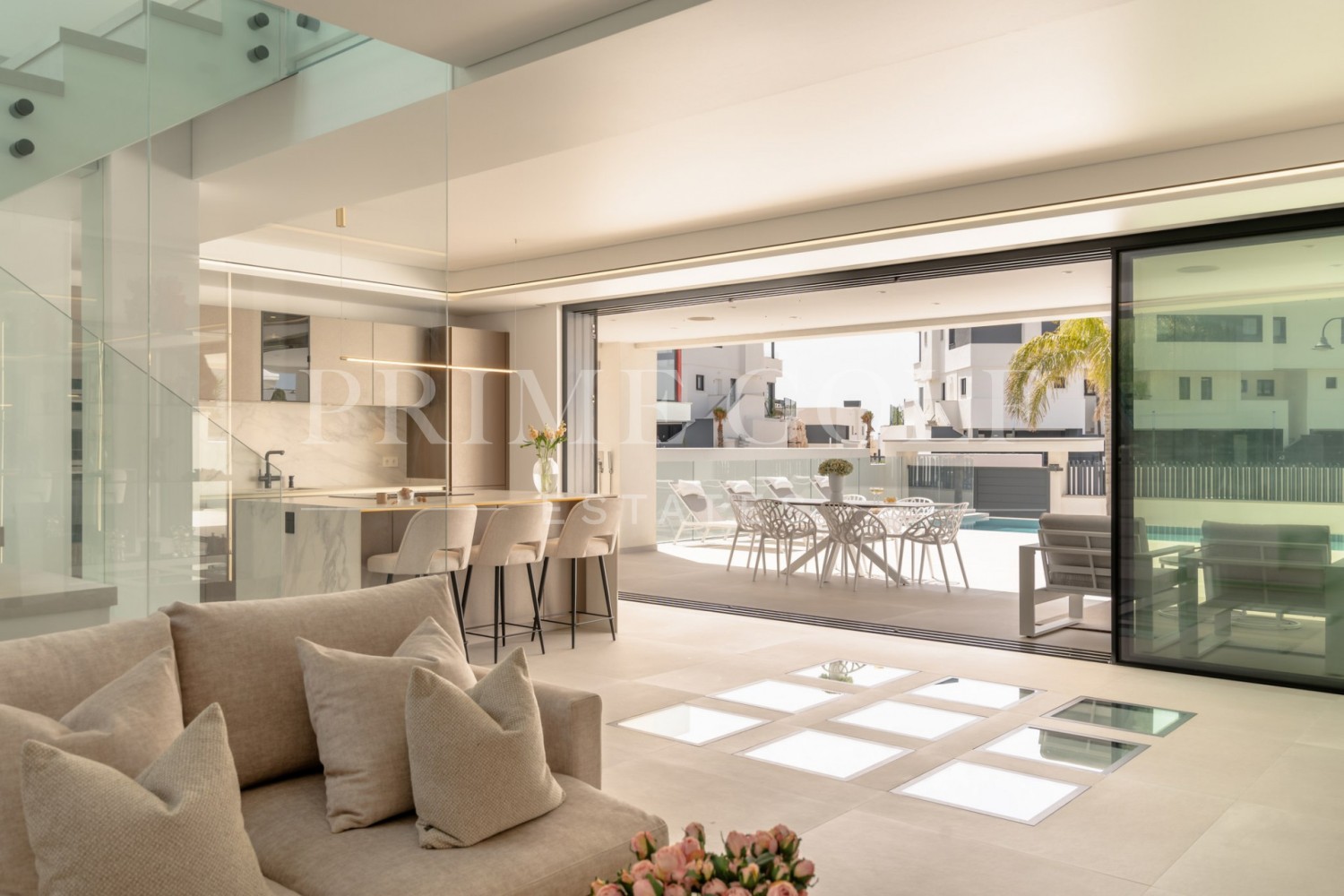4 bed Villa For Sale in Mijas Costa, Malaga - thumb 1