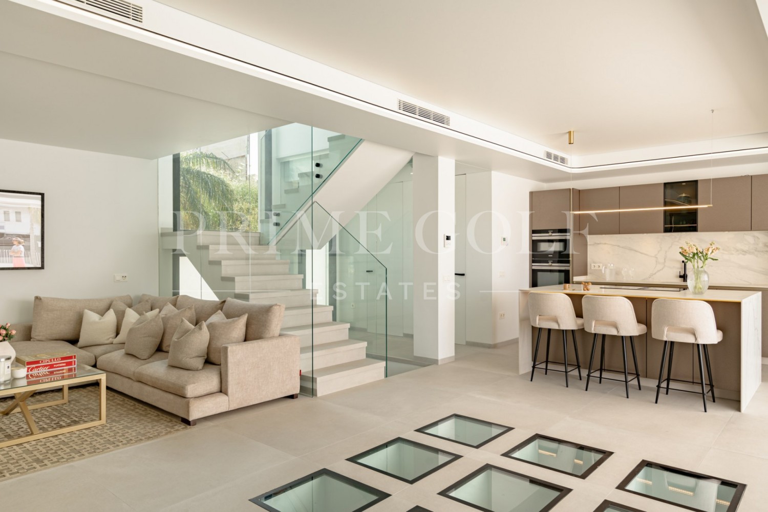 4 bed Villa For Sale in Mijas Costa, Malaga - thumb 3