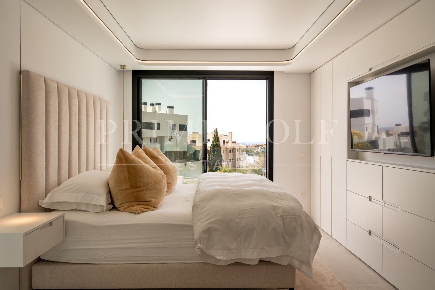 4 bed Villa For Sale in Mijas Costa, Malaga - thumb 4