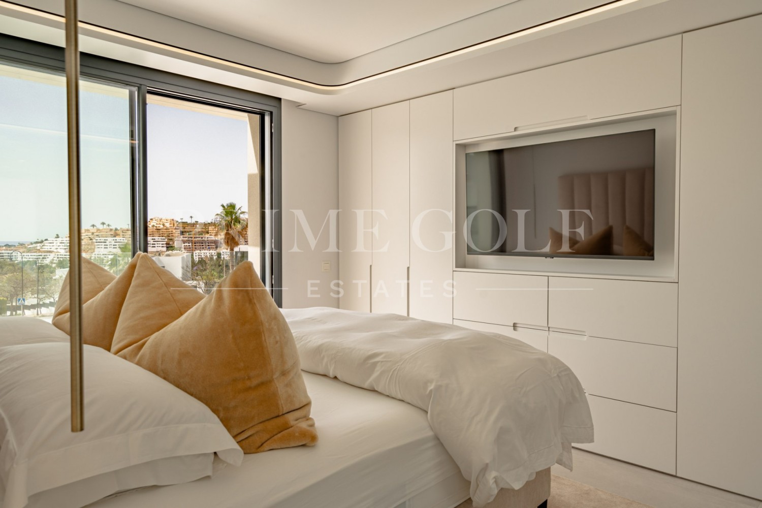 4 bed Villa For Sale in Mijas Costa, Malaga - thumb 13