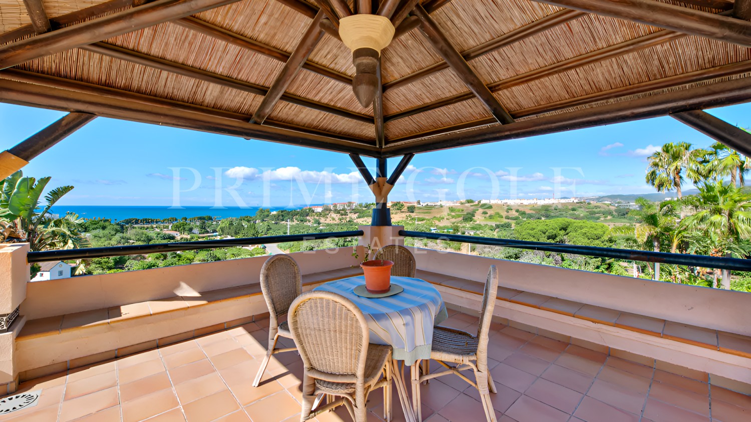 6 bed Villa For Sale in Estepona, Malaga - thumb 2