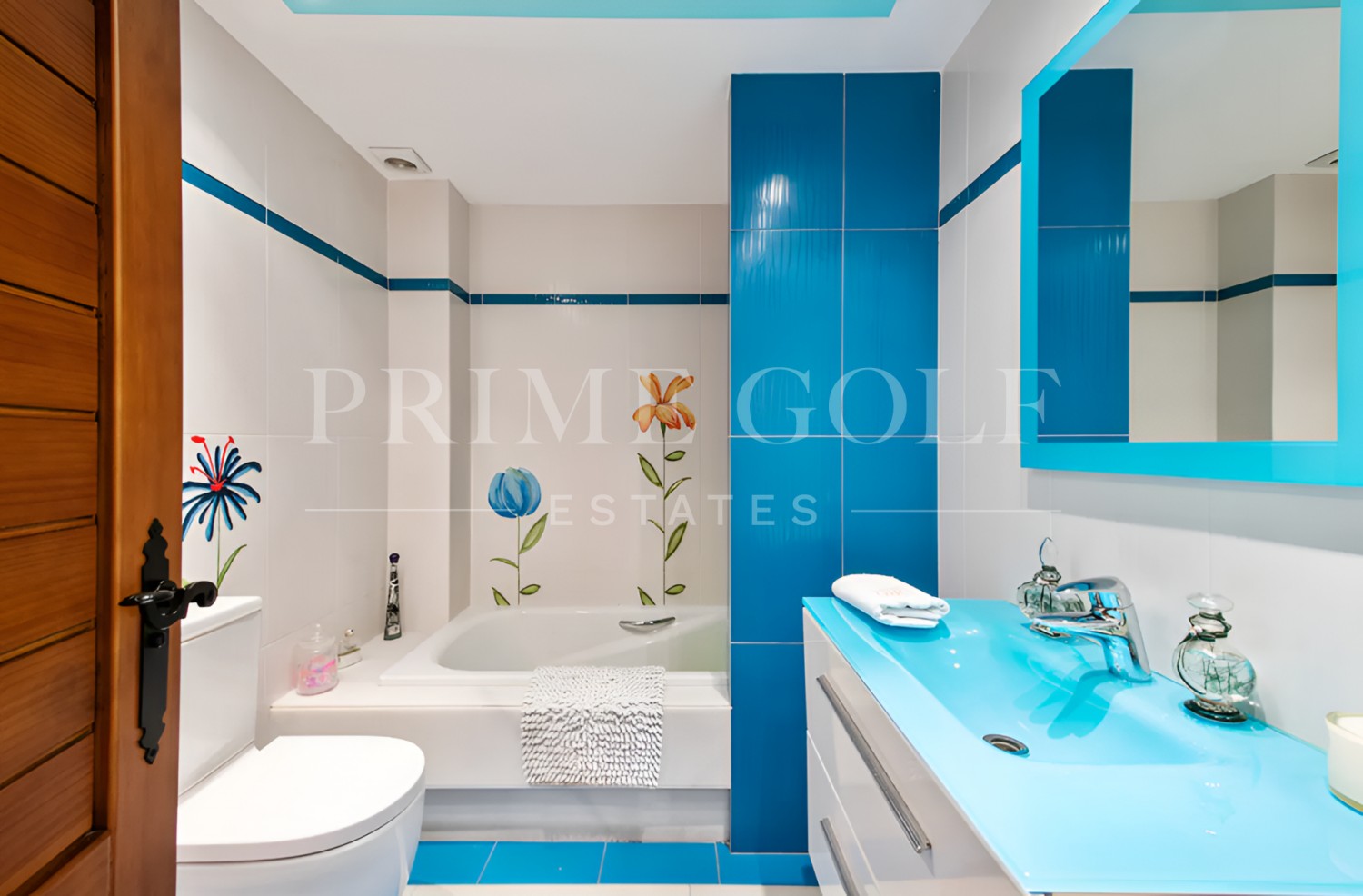 6 bed Villa For Sale in Estepona, Malaga - thumb 29