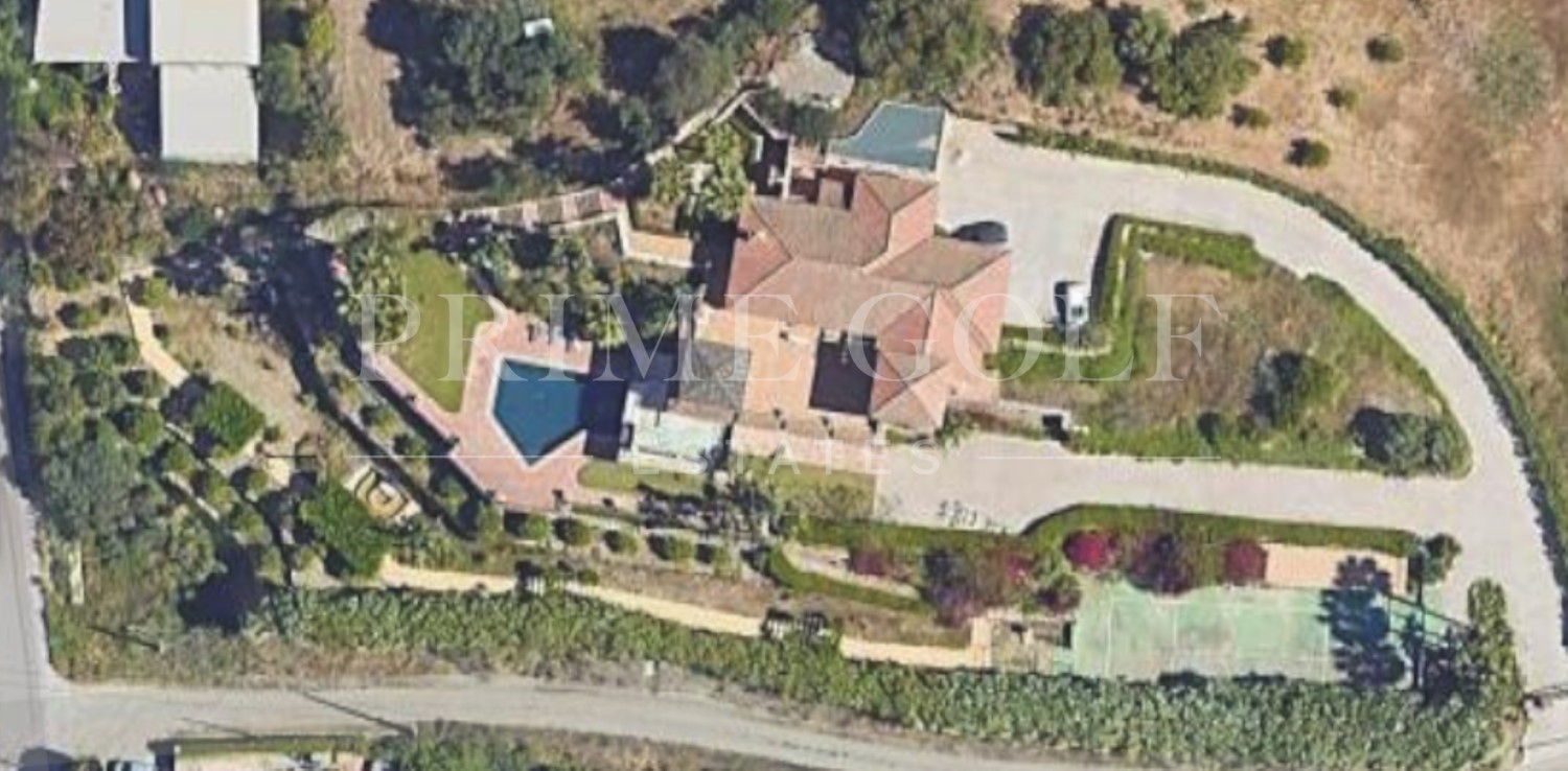 6 bed Villa For Sale in Estepona, Malaga - thumb 40