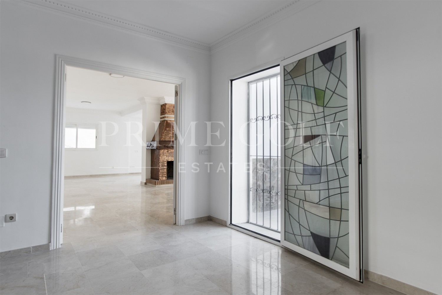 4 bed Villa For Sale in Nueva Andalucia, Malaga - thumb 10