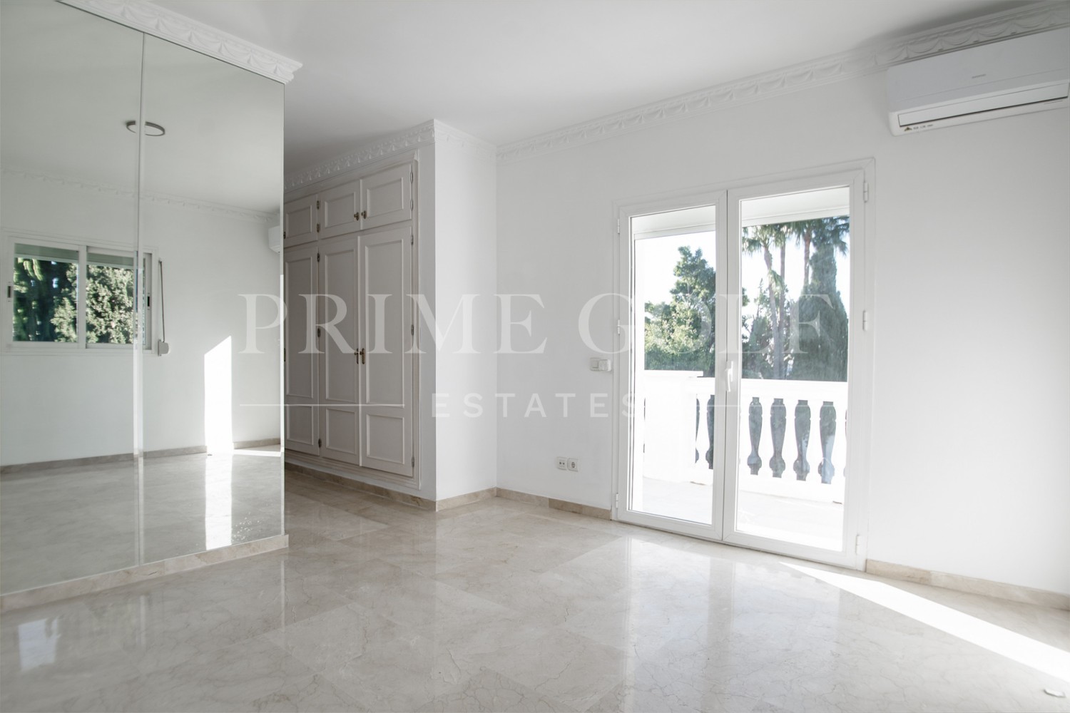 4 bed Villa For Sale in Nueva Andalucia, Malaga - thumb 22