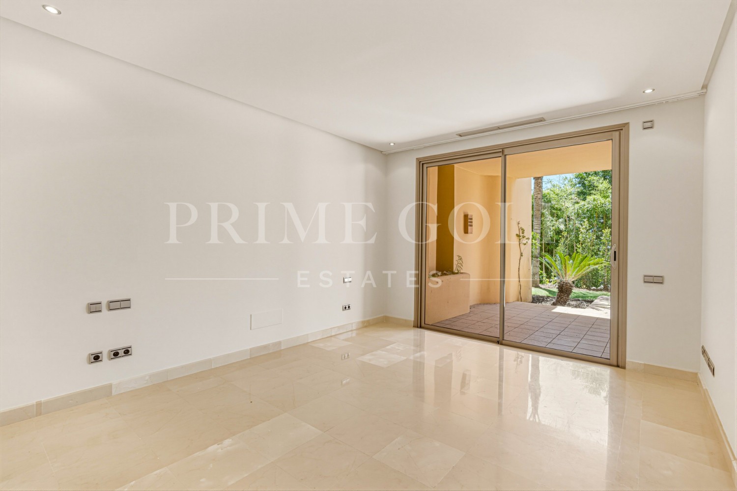 2 bed Apartment For Sale in Marbella Golden Mile, Malaga - thumb 20