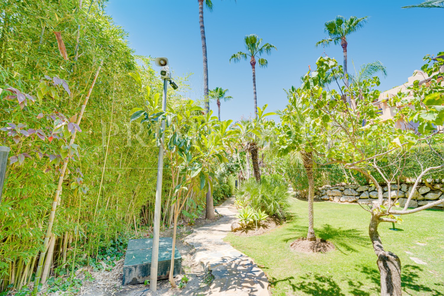 2 bed Apartment For Sale in Marbella Golden Mile, Malaga - thumb 32