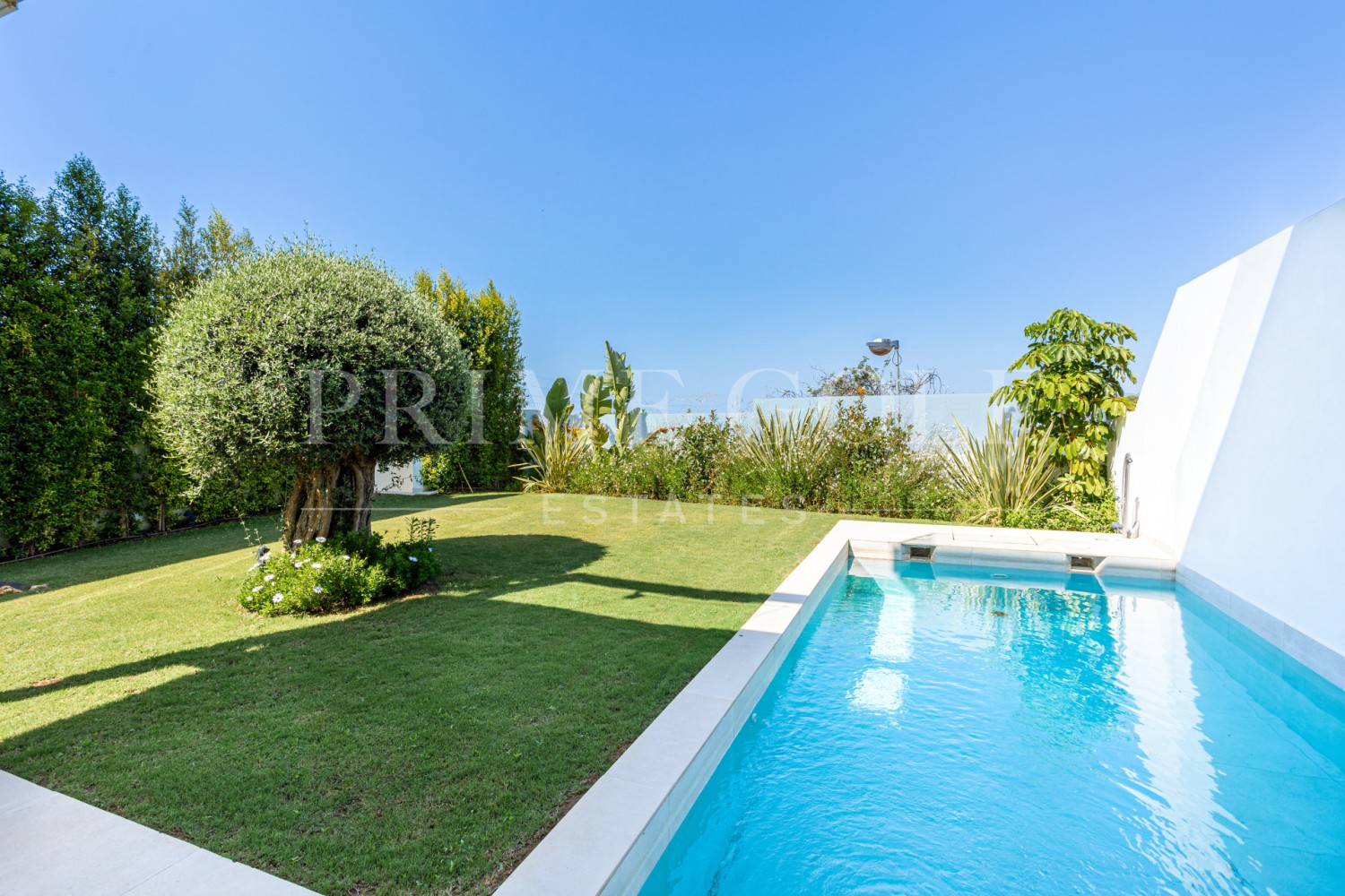 4 bed Villa For Sale in Marbella, Malaga - thumb 17