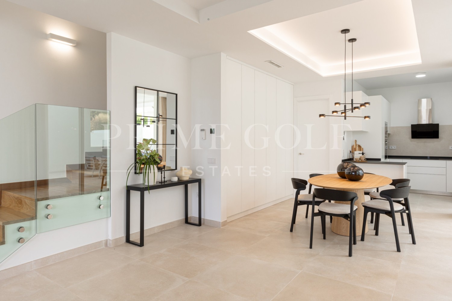 4 bed Villa For Sale in Marbella, Malaga - thumb 7
