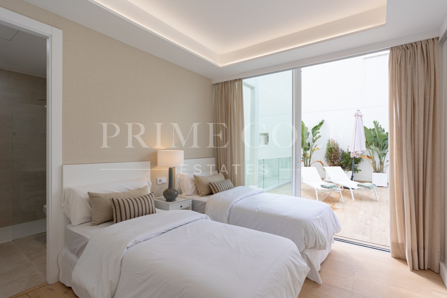 4 bed Villa For Sale in Marbella, Malaga - thumb 22