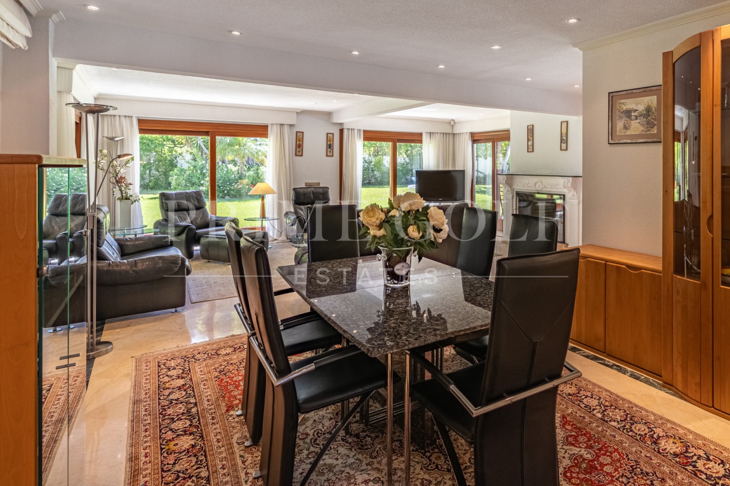 5 bed Chalet For Sale in Estepona, Malaga - thumb 7