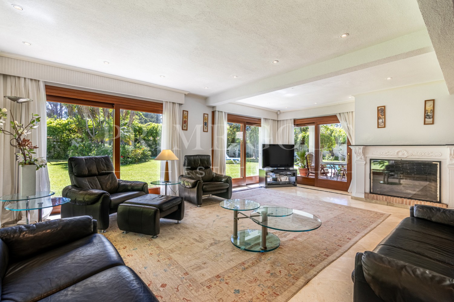 5 bed Chalet For Sale in Estepona, Malaga - thumb 10