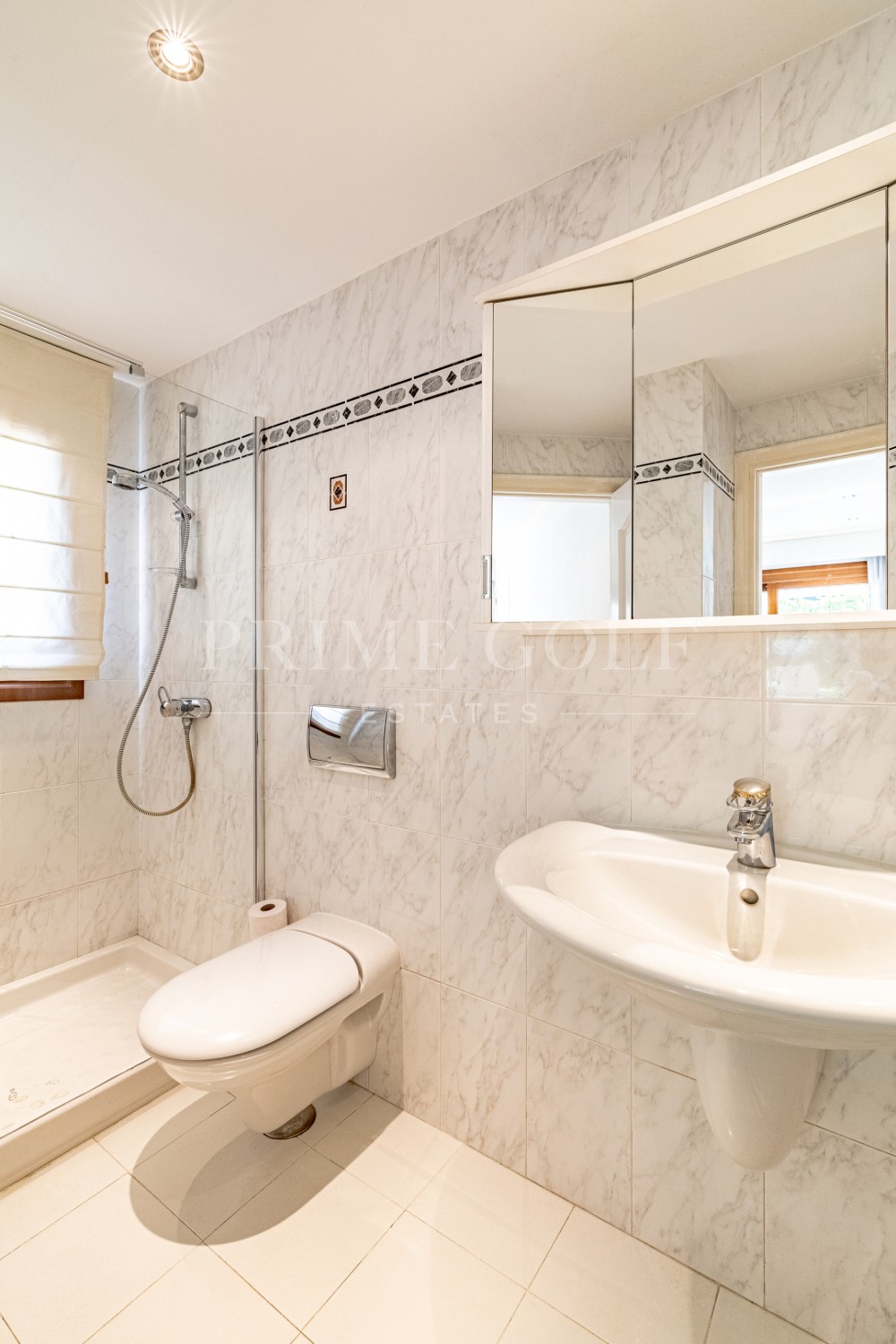 5 bed Chalet For Sale in Estepona, Malaga - thumb 12