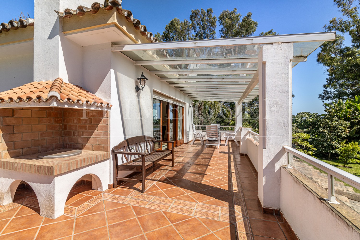 5 bed Chalet For Sale in Estepona, Malaga - thumb 23