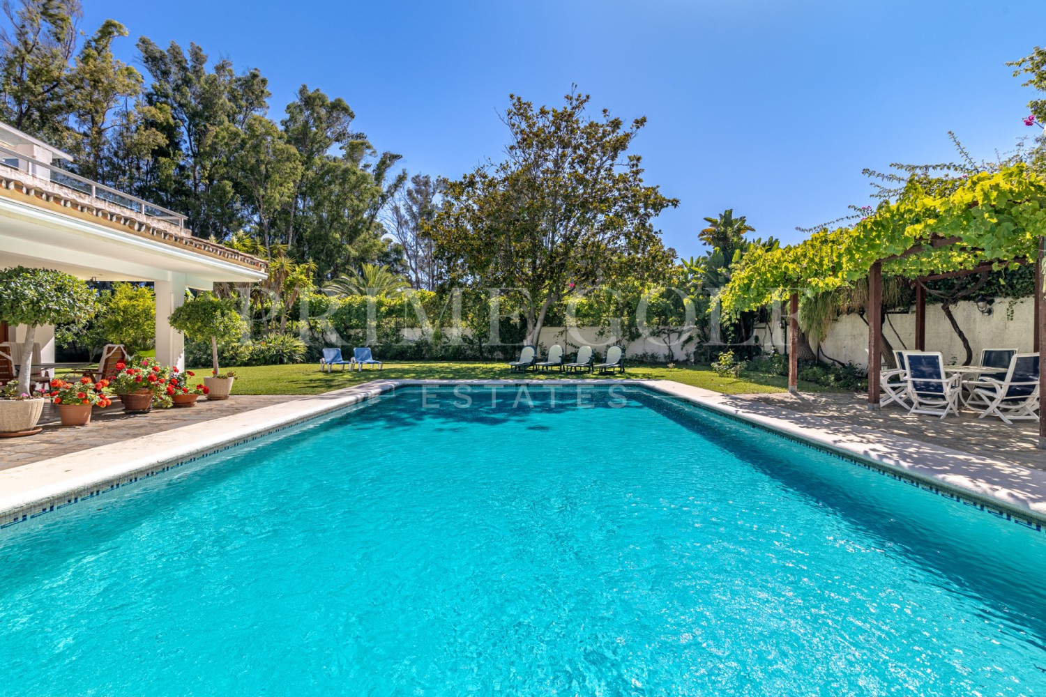 5 bed Chalet For Sale in Estepona, Malaga - thumb 33