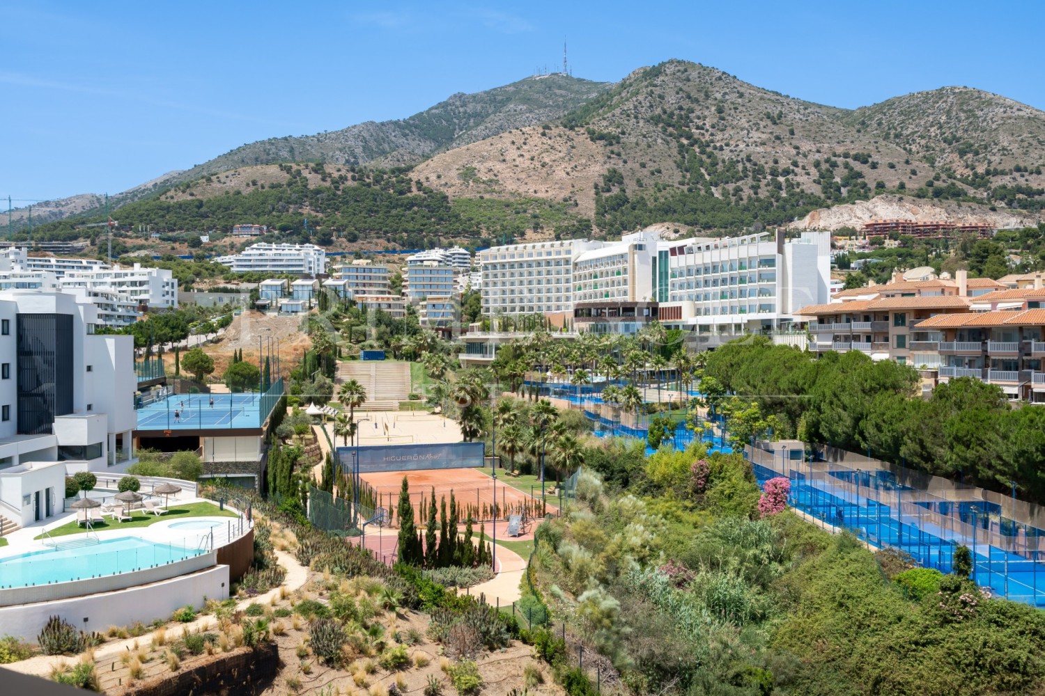 3 bed Apartment For Sale in Fuengirola, Malaga - thumb 24