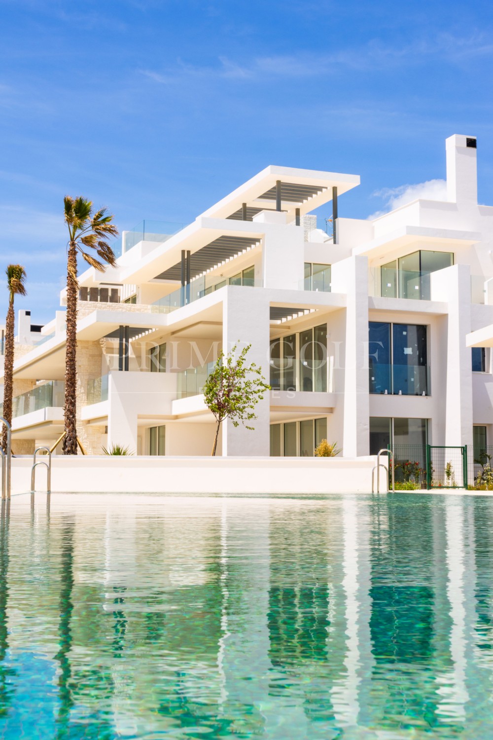 4 bed Penthouse For Sale in Ojen, Malaga - thumb 1