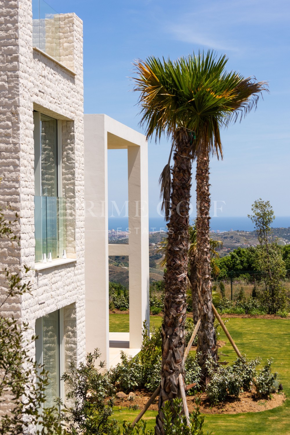 4 bed Penthouse For Sale in Ojen, Malaga - thumb 3