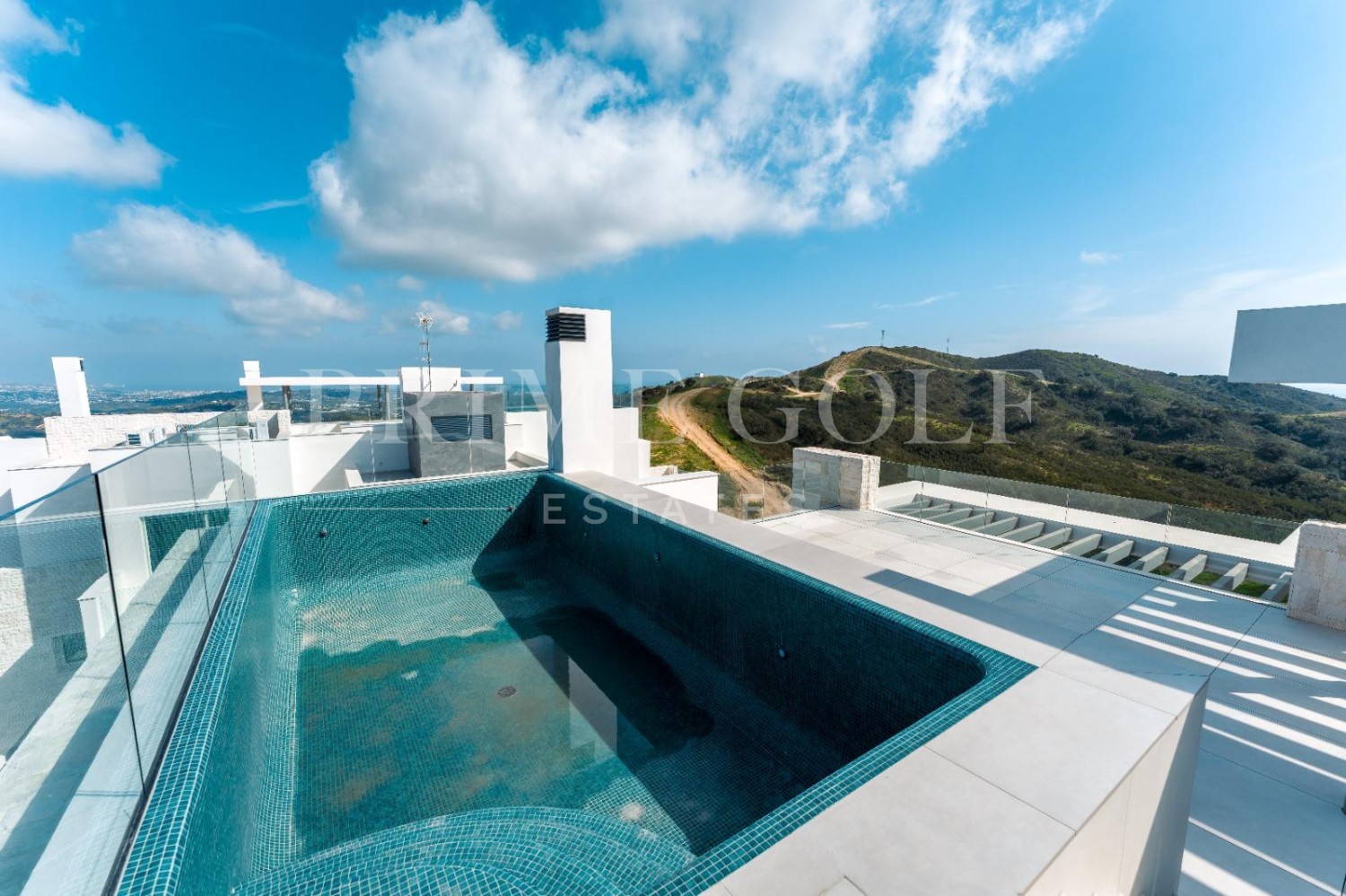 4 bed Penthouse For Sale in Ojen, Malaga - thumb 7