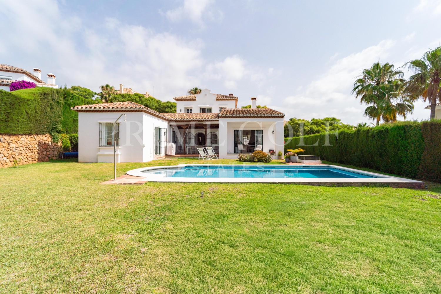 4 bed Villa For Sale in Marbella East, Malaga - thumb 1