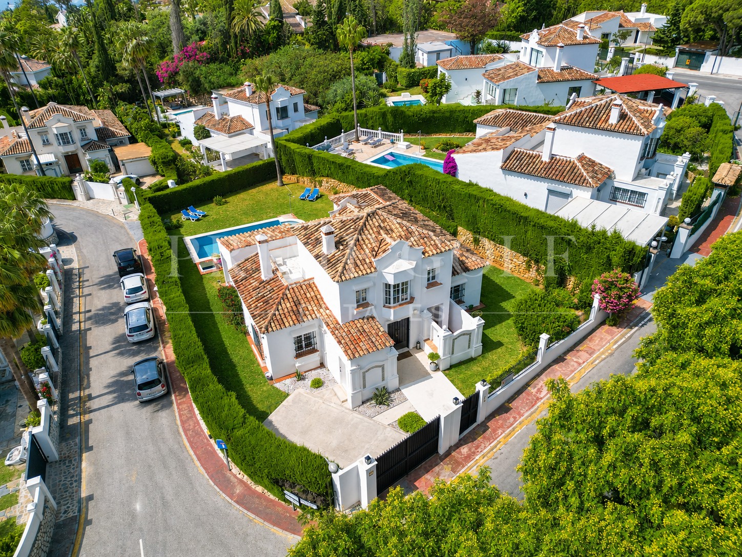 4 bed Villa For Sale in Marbella East, Malaga - thumb 5